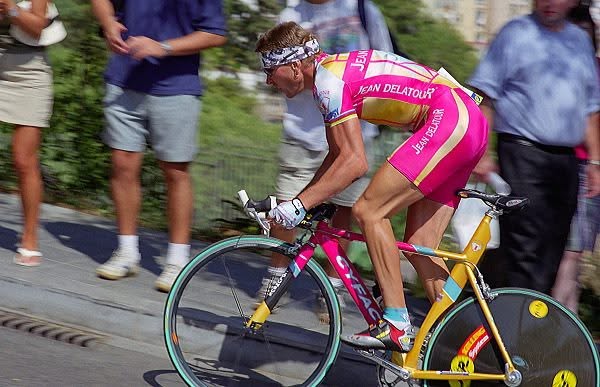 Laurent Borchard sur le Tour de France, avec un vélo Cyfac
