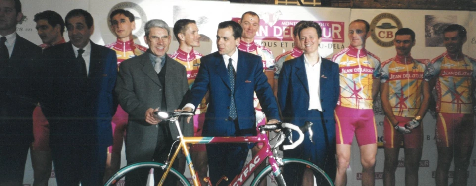 Lancement des l'équipe pro Jean Delatour sur le Tour de France